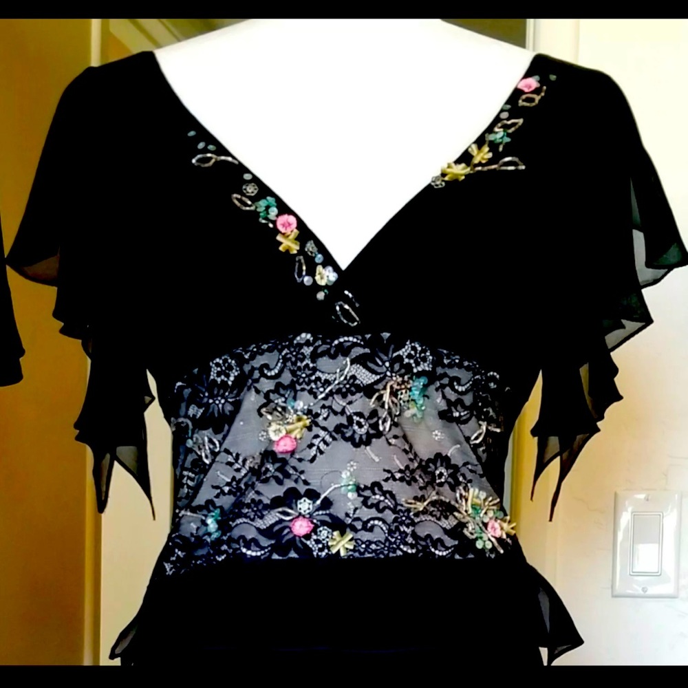 Sheer lace with beautiful flower embroidery size S/M